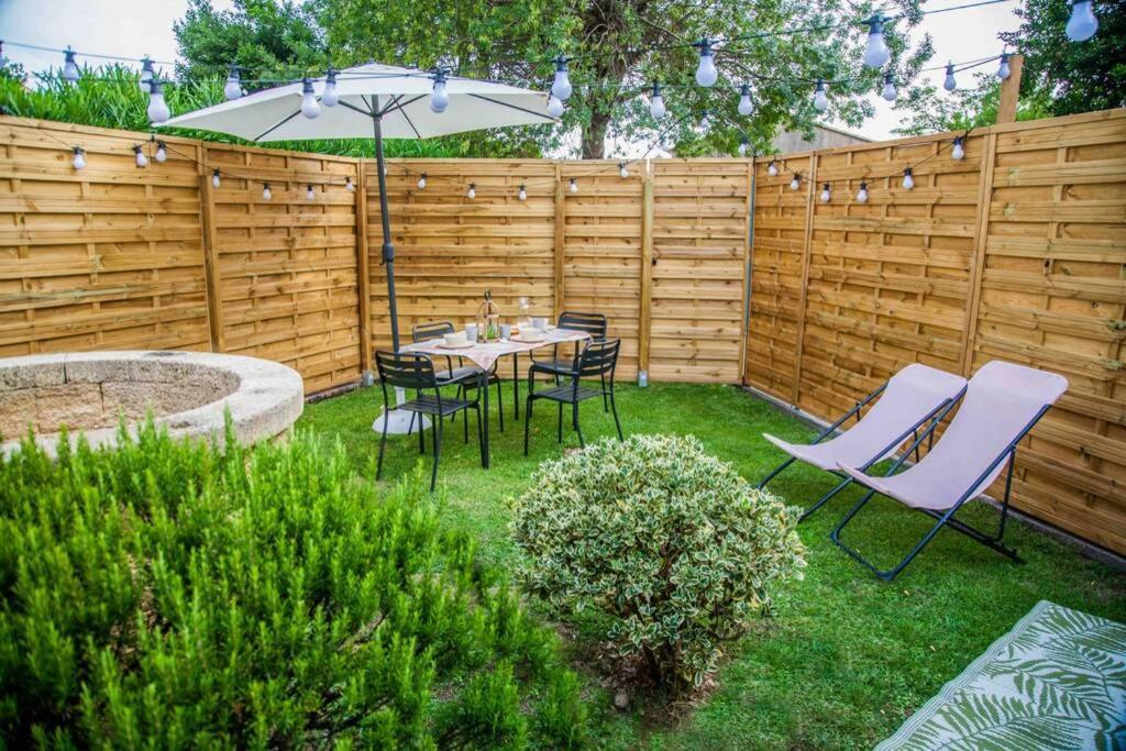 Charmant Studio/T2 Au Calme Avec Jardin Et Parking Fos-sur-Mer Luaran gambar