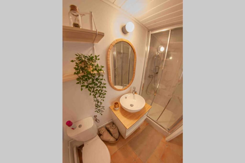 Charmant Studio/T2 Au Calme Avec Jardin Et Parking Fos-sur-Mer Luaran gambar