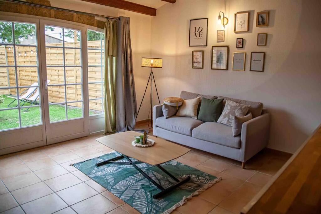 Charmant Studio/T2 Au Calme Avec Jardin Et Parking Fos-sur-Mer Luaran gambar
